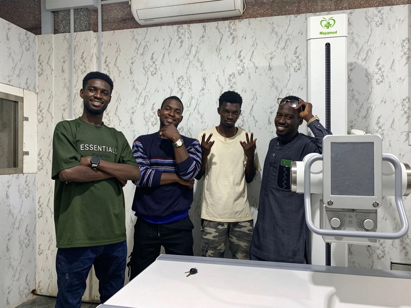 Project team beside the MY-D023G X-ray equipment in Togo.